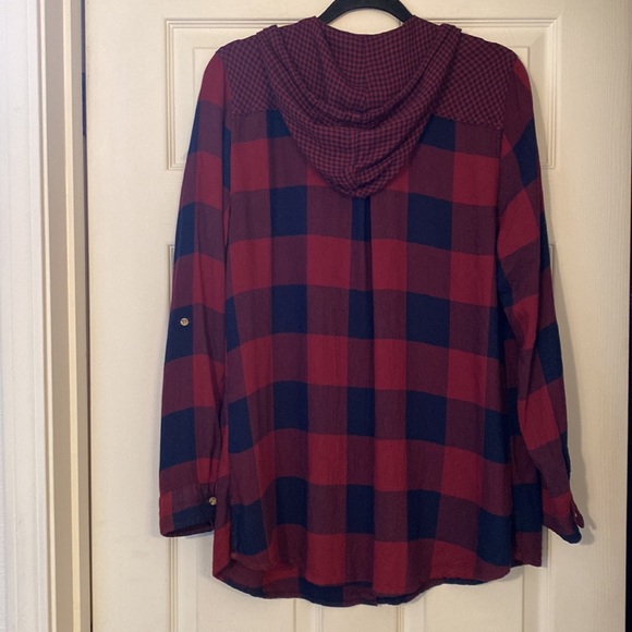 Maurices red and blue hooded button front top. Long sleeve or 3/4 length sleeve. - Picture 6 of 9